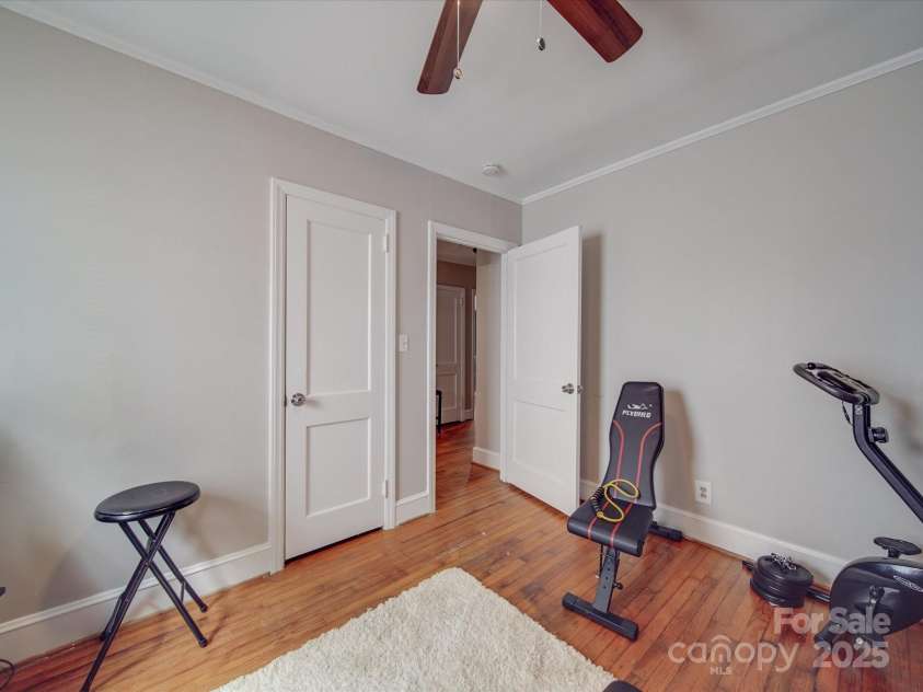 204 Oakdale Street, Gastonia, NC 28054.  MLS# CAR4251999, YatesRealty ID 8659. 