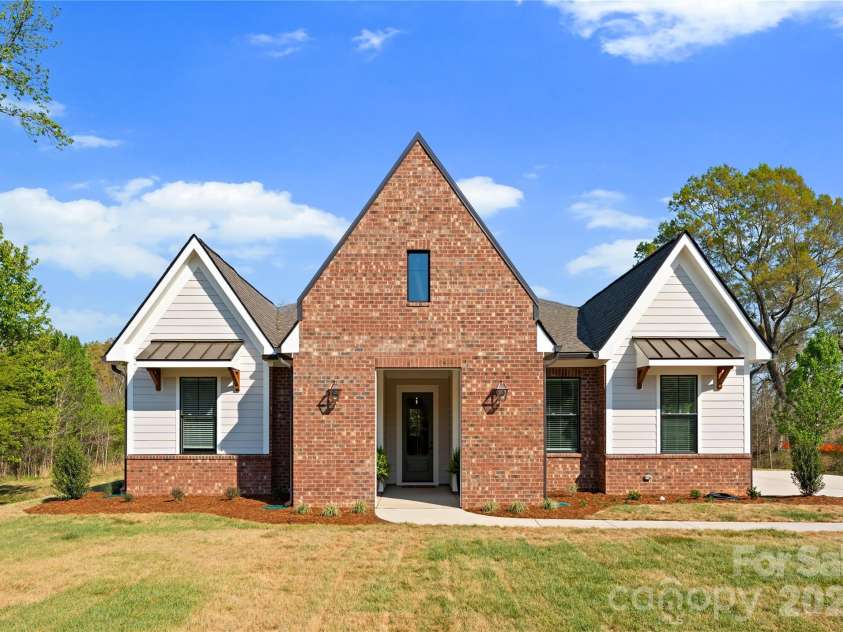 121 Vella Drive, Locust, NC 28097.  MLS# CAR4363310, YatesRealty ID 8660. 