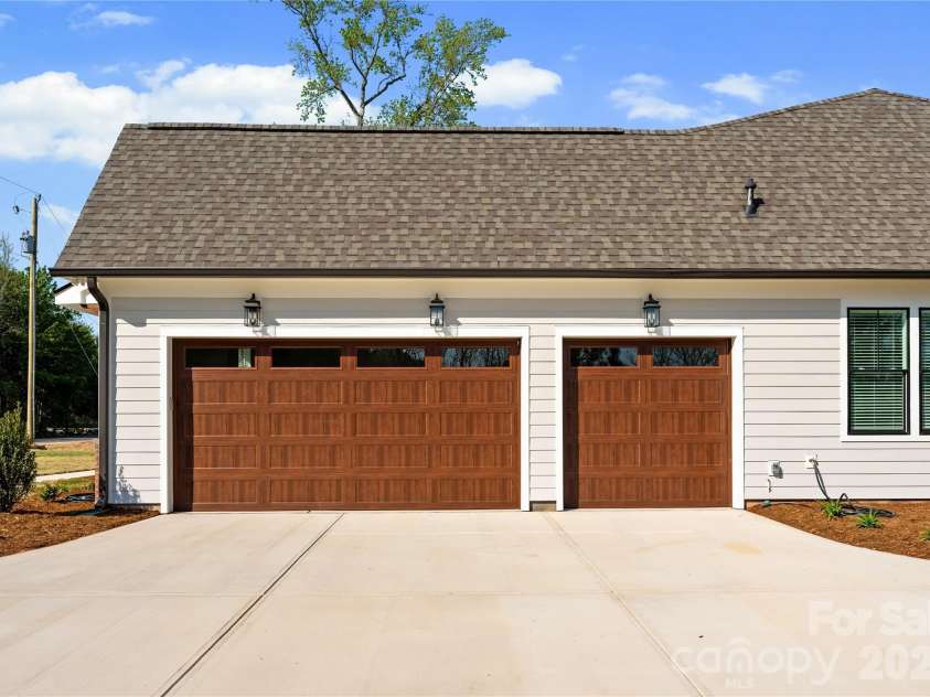 121 Vella Drive, Locust, NC 28097.  MLS# CAR4363310, YatesRealty ID 8660. 
