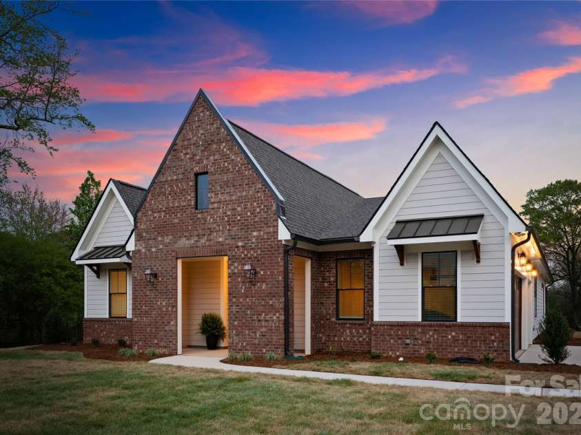 121 Vella Drive, Locust, NC 28097.  MLS# CAR4363310, YatesRealty ID 8660. 
