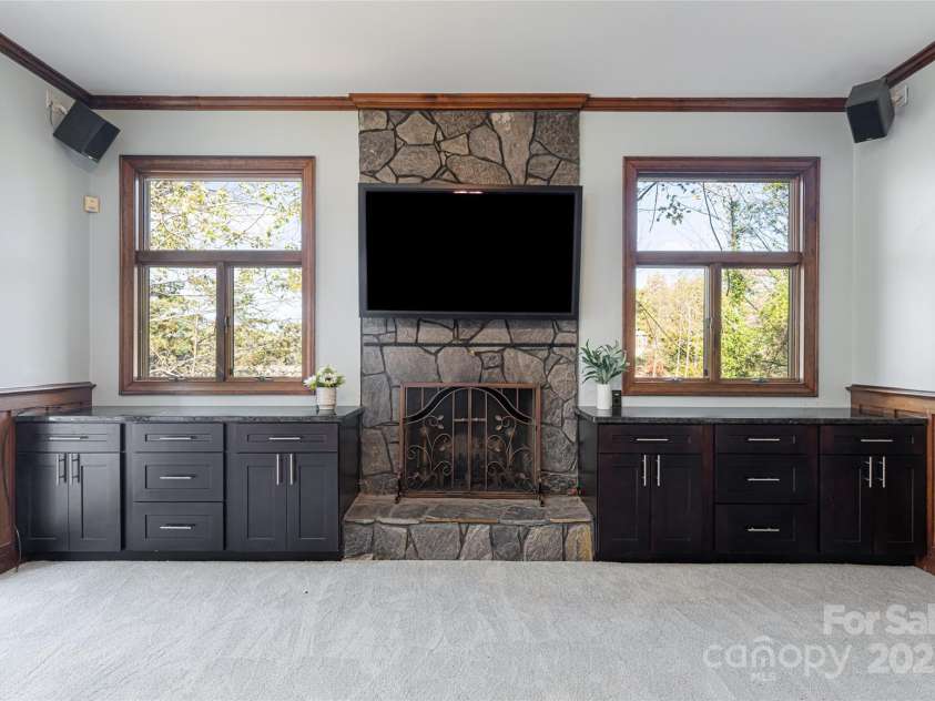 4950 Canterbury Place, Morganton, NC 28655.  MLS# CAR4251001, YatesRealty ID 8660. 