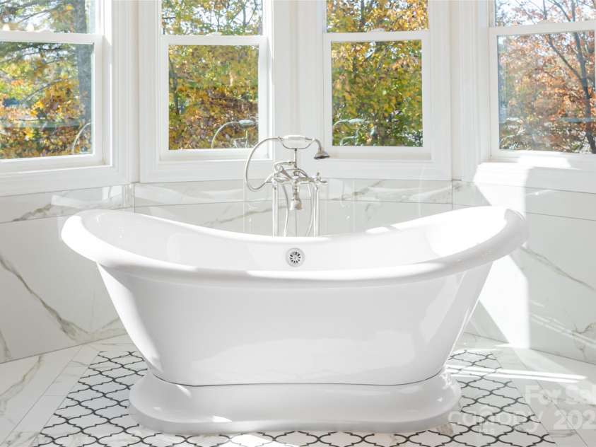 4950 Canterbury Place, Morganton, NC 28655.  MLS# CAR4251001, YatesRealty ID 8660. 