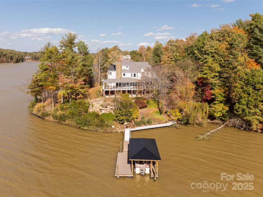 4950 Canterbury Place, Morganton, NC 28655.  MLS# CAR4251001, YatesRealty ID 8660. 