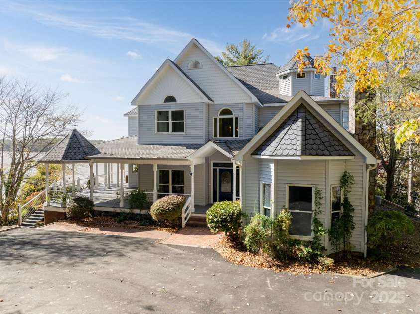 4950 Canterbury Place, Morganton, NC 28655.  MLS# CAR4251001, YatesRealty ID 8660. 