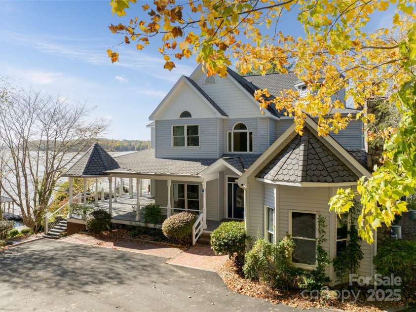 4950 Canterbury Place, Morganton, NC 28655.  MLS# CAR4251001, YatesRealty ID 8660. 