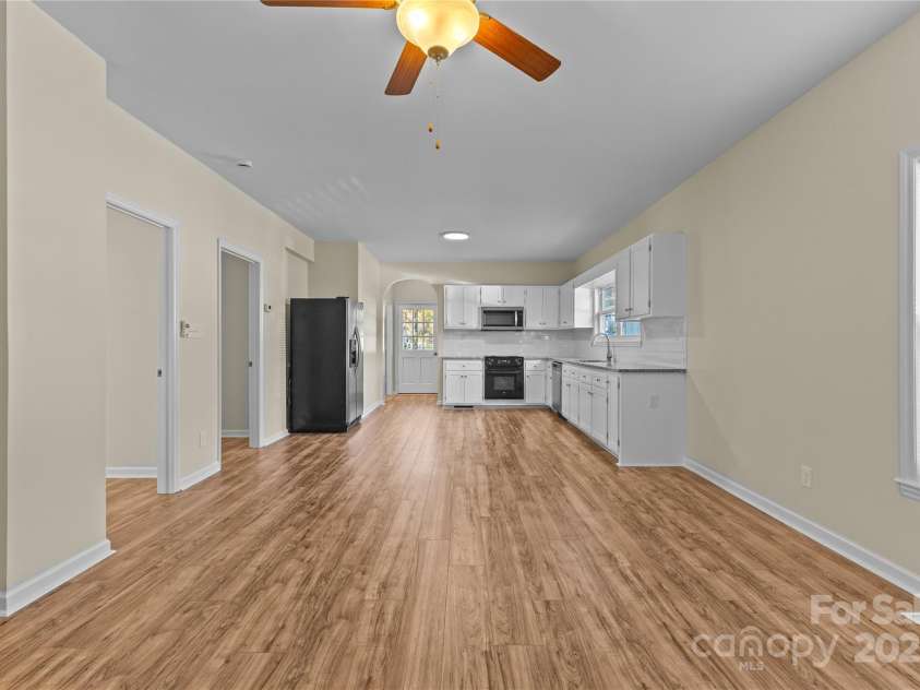 5909 Maple Street, Charlotte, NC 28269.  MLS# CAR4314238, YatesRealty ID 8661. View from Front Entry
