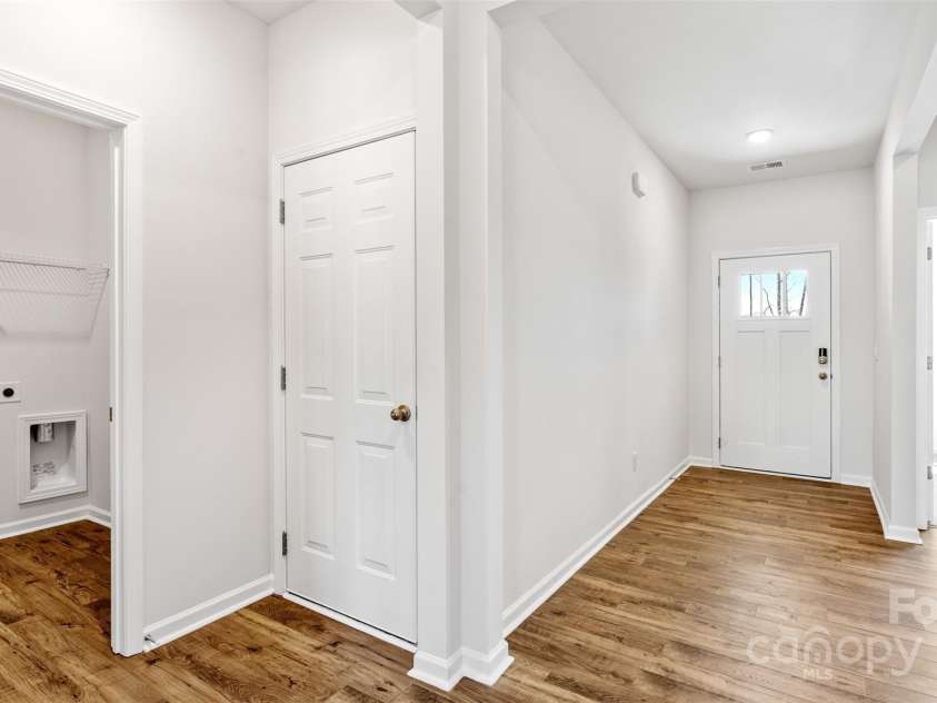 624 Country Oak Drive, Asheville, NC 28804.  MLS# CAR4252065, YatesRealty ID 8661. Photos are representative