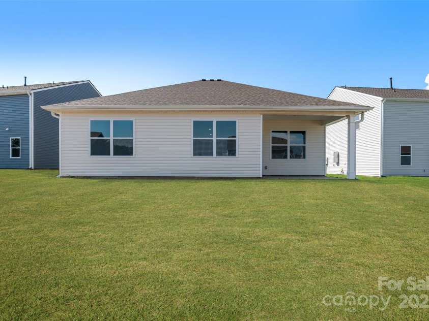 624 Country Oak Drive, Asheville, NC 28804.  MLS# CAR4252065, YatesRealty ID 8661. Photos are representative