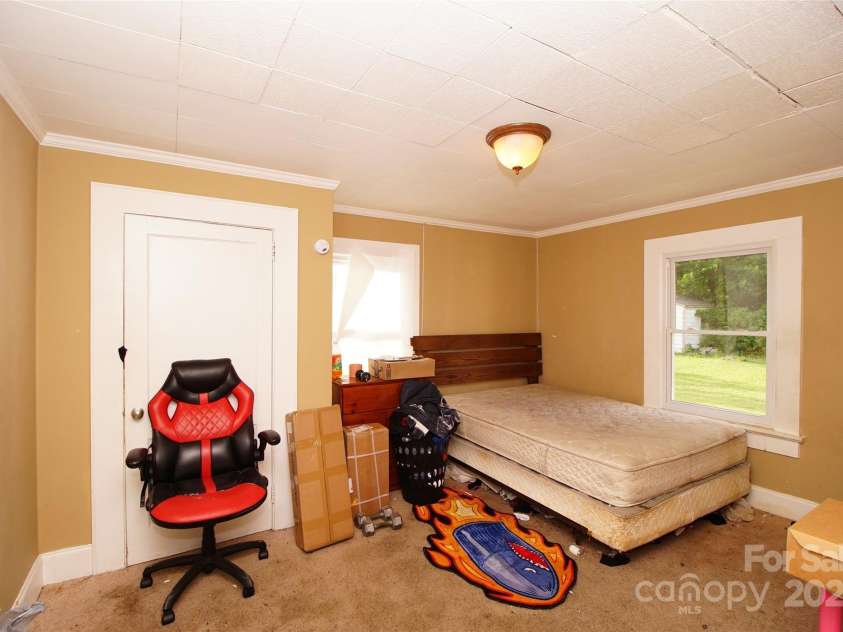 615 Mauney Avenue, Kings Mountain, NC 28086.  MLS# CAR4251484, YatesRealty ID 8663. 