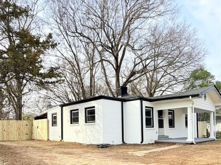 1114 Mount Olivet Road, Kannapolis, NC 28083.  MLS# CAR4350055, YatesRealty ID 8664. Outside 