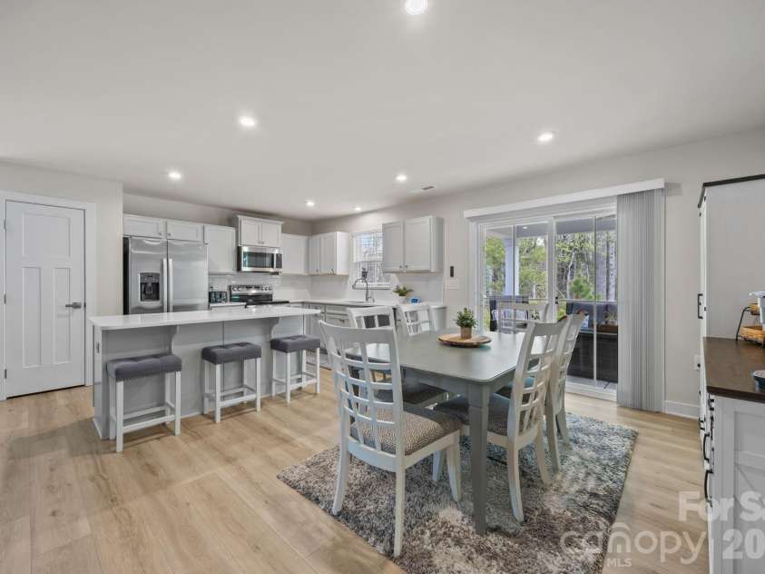 410 Hollis Place, Lancaster, SC 29720.  MLS# CAR4364993, YatesRealty ID 8665. Large Kitchen