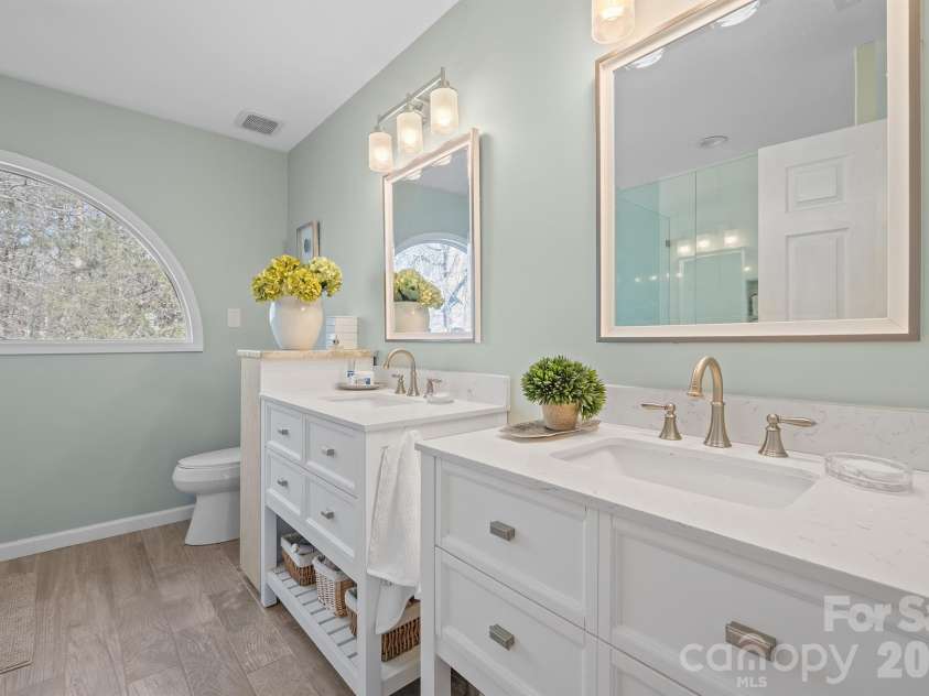 14604 Hanloch Court, Charlotte, NC 28262.  MLS# CAR4337953, YatesRealty ID 8666. 