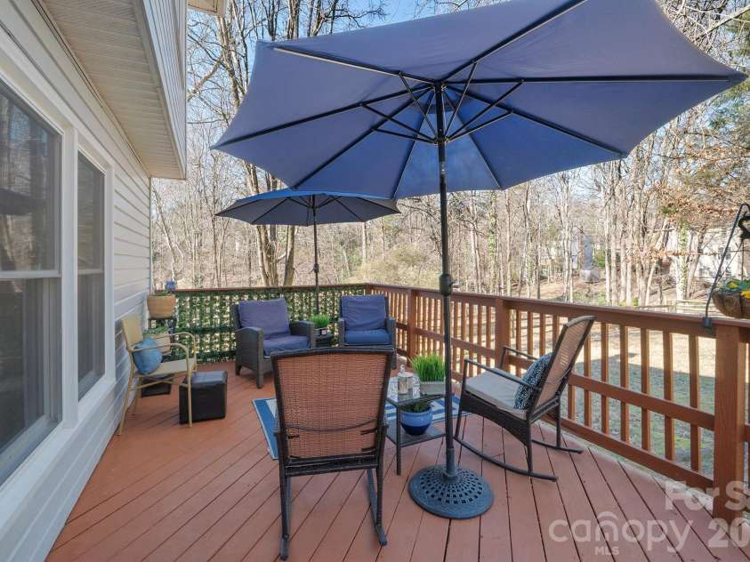 14604 Hanloch Court, Charlotte, NC 28262.  MLS# CAR4337953, YatesRealty ID 8666. 