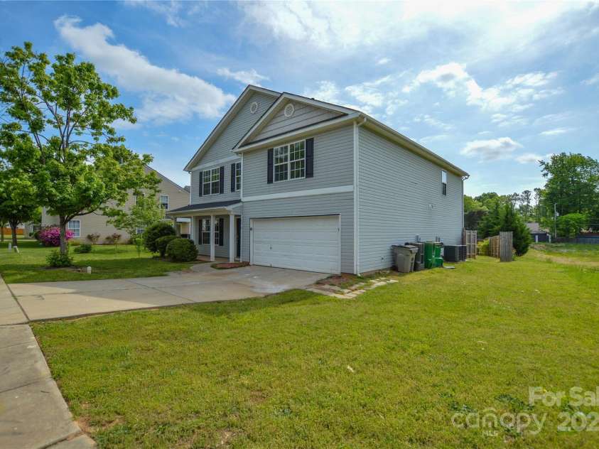 5219 Biederbeck Drive, Charlotte, NC 28212.  MLS# CAR4248712, YatesRealty ID 8667. 