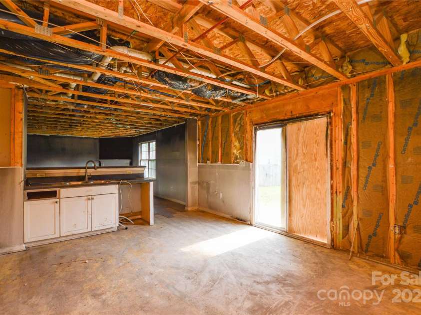 5219 Biederbeck Drive, Charlotte, NC 28212.  MLS# CAR4248712, YatesRealty ID 8667. 