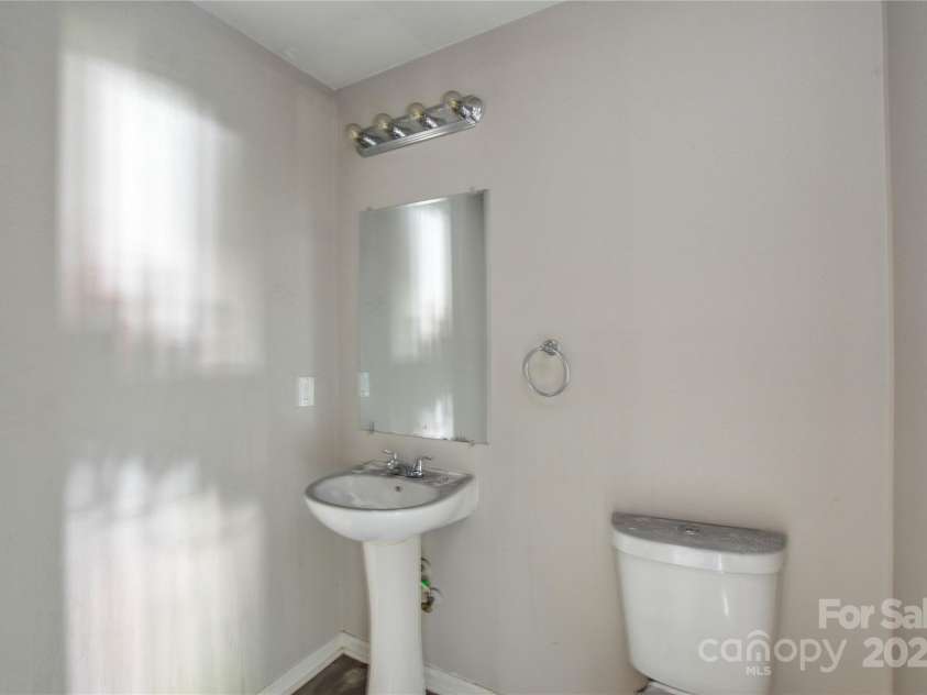 5219 Biederbeck Drive, Charlotte, NC 28212.  MLS# CAR4248712, YatesRealty ID 8667. 