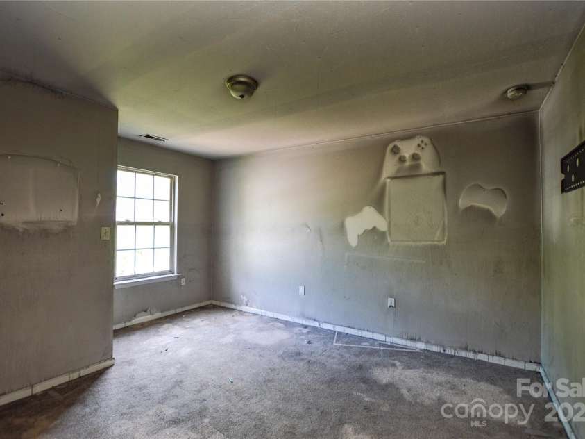 5219 Biederbeck Drive, Charlotte, NC 28212.  MLS# CAR4248712, YatesRealty ID 8667. 