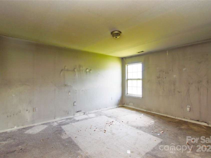 5219 Biederbeck Drive, Charlotte, NC 28212.  MLS# CAR4248712, YatesRealty ID 8667. 