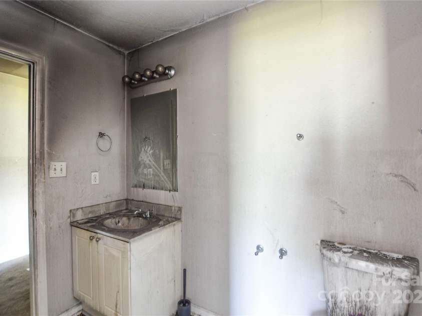 5219 Biederbeck Drive, Charlotte, NC 28212.  MLS# CAR4248712, YatesRealty ID 8667. 
