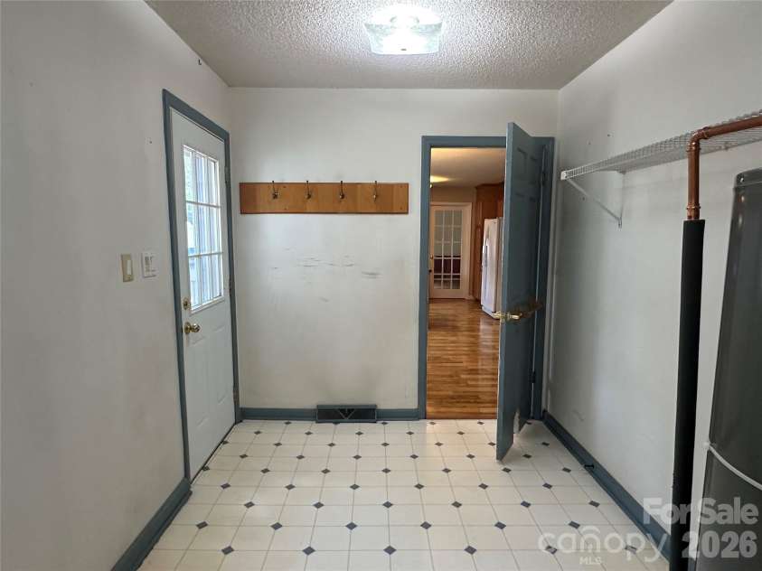 1215 Wiltshire Drive, Kannapolis, NC 28081.  MLS# CAR4360332, YatesRealty ID 8669. 