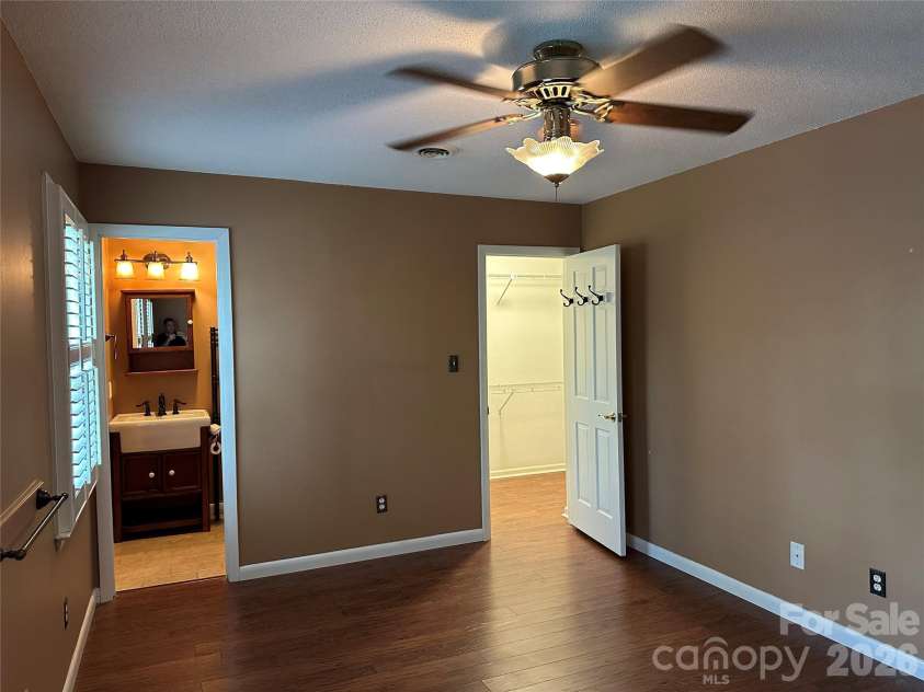 1215 Wiltshire Drive, Kannapolis, NC 28081.  MLS# CAR4360332, YatesRealty ID 8669. 