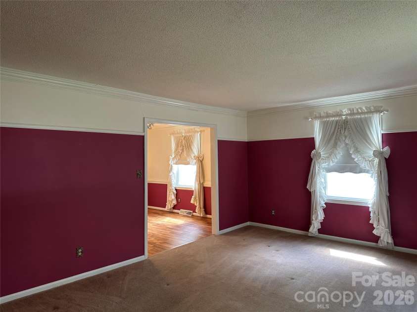 1215 Wiltshire Drive, Kannapolis, NC 28081.  MLS# CAR4360332, YatesRealty ID 8669. Livingroom