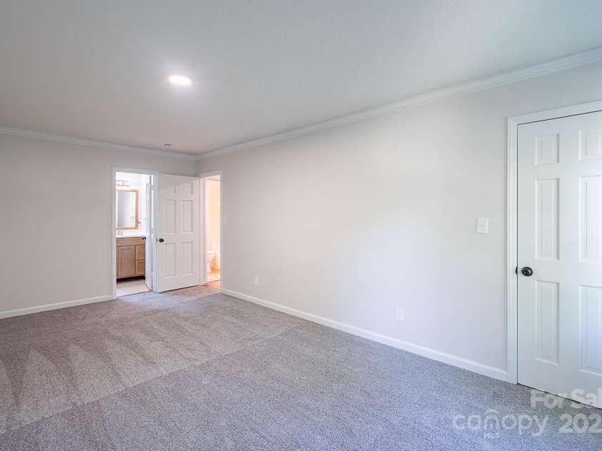 4501 Bainview Drive, Mint Hill, NC 28227.  MLS# CAR4251596, YatesRealty ID 8669. 