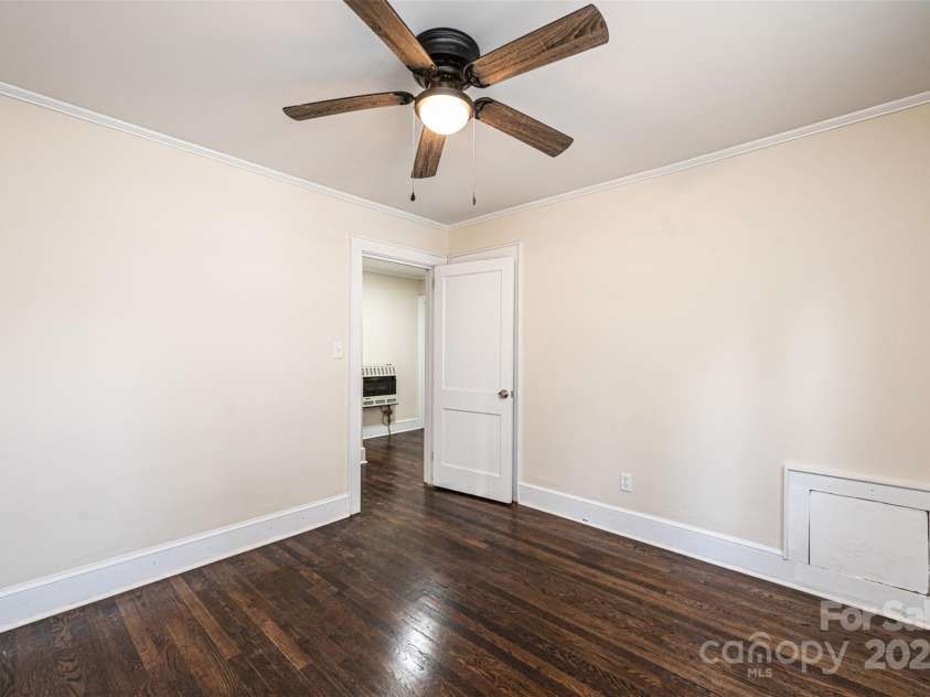 2186 NC 10 Highway, Newton, NC 28658.  MLS# CAR4193920, YatesRealty ID 867. 