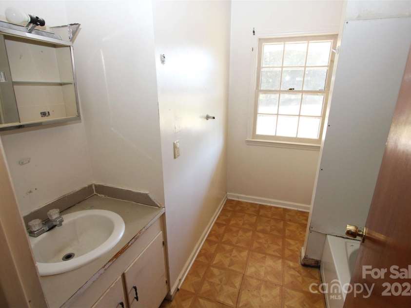 306 White Oak Street, Morven, NC 28119.  MLS# CAR4190726, YatesRealty ID 867. 