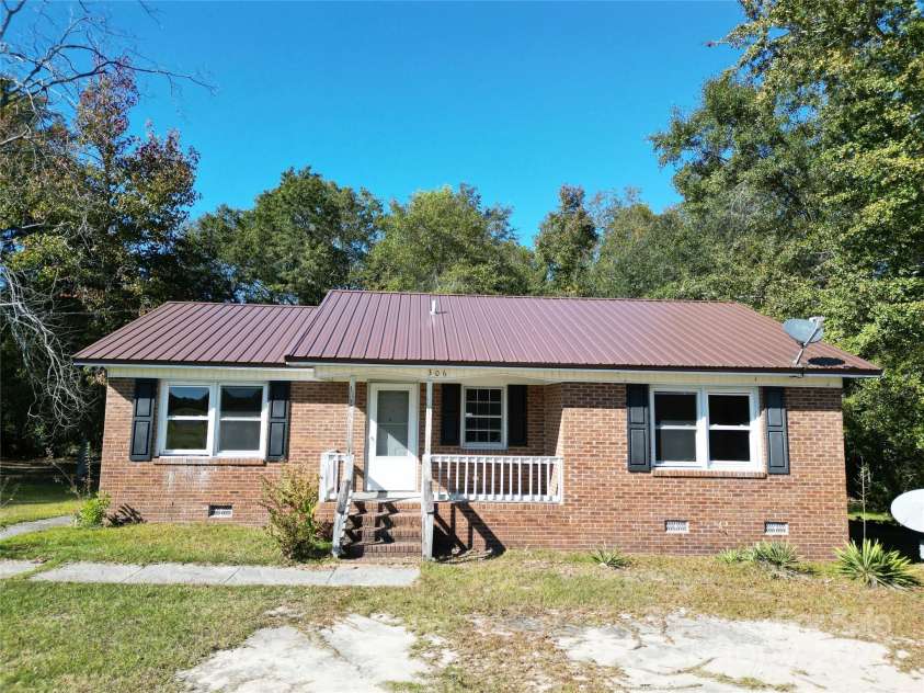 306 White Oak Street, Morven, NC 28119.  MLS# CAR4190726, YatesRealty ID 867. 