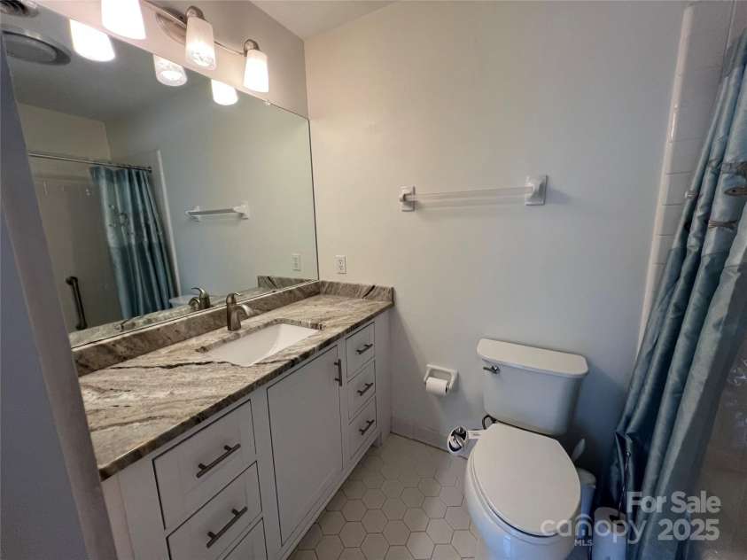 609 Crowfields Lane, Asheville, NC 28803.  MLS# CAR4278322, YatesRealty ID 867. 