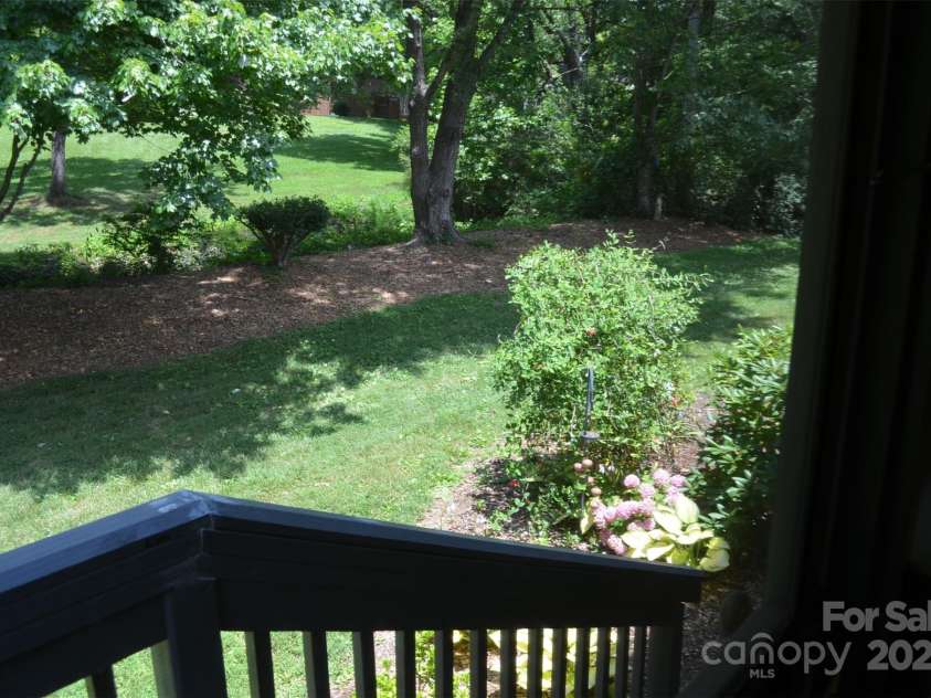 609 Crowfields Lane, Asheville, NC 28803.  MLS# CAR4278322, YatesRealty ID 867. 