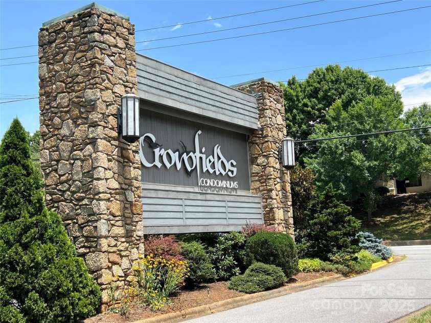 609 Crowfields Lane, Asheville, NC 28803.  MLS# CAR4278322, YatesRealty ID 867. 