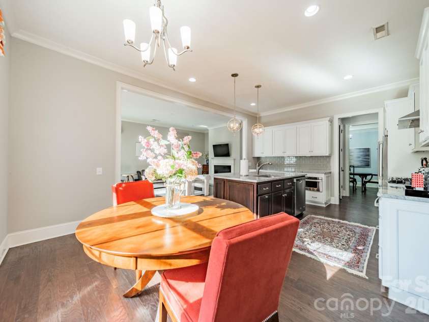 131 Boyce Road, Charlotte, NC 28211.  MLS# CAR4313027, YatesRealty ID 8671. 