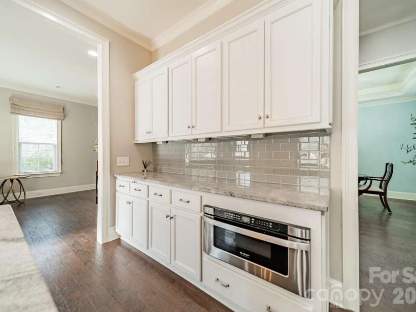131 Boyce Road, Charlotte, NC 28211.  MLS# CAR4313027, YatesRealty ID 8671. 