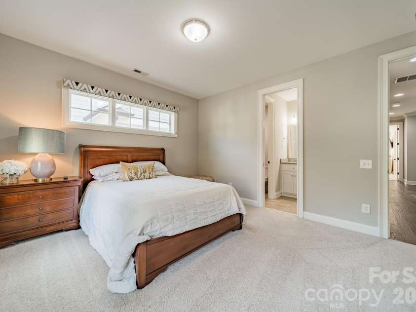 131 Boyce Road, Charlotte, NC 28211.  MLS# CAR4313027, YatesRealty ID 8671. 