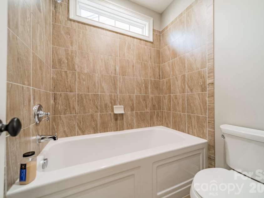 131 Boyce Road, Charlotte, NC 28211.  MLS# CAR4313027, YatesRealty ID 8671. 