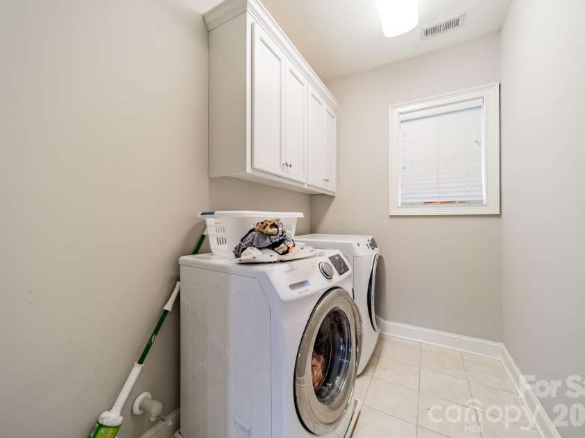 131 Boyce Road, Charlotte, NC 28211.  MLS# CAR4313027, YatesRealty ID 8671. 