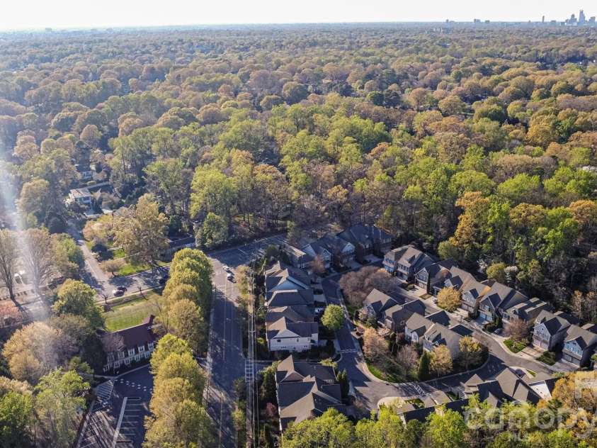 131 Boyce Road, Charlotte, NC 28211.  MLS# CAR4313027, YatesRealty ID 8671. 