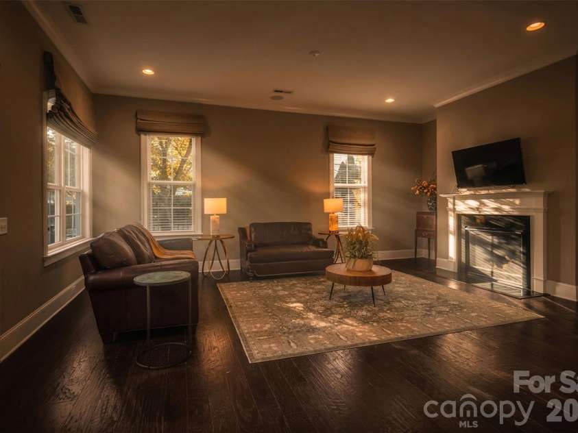 131 Boyce Road, Charlotte, NC 28211.  MLS# CAR4313027, YatesRealty ID 8671. 
