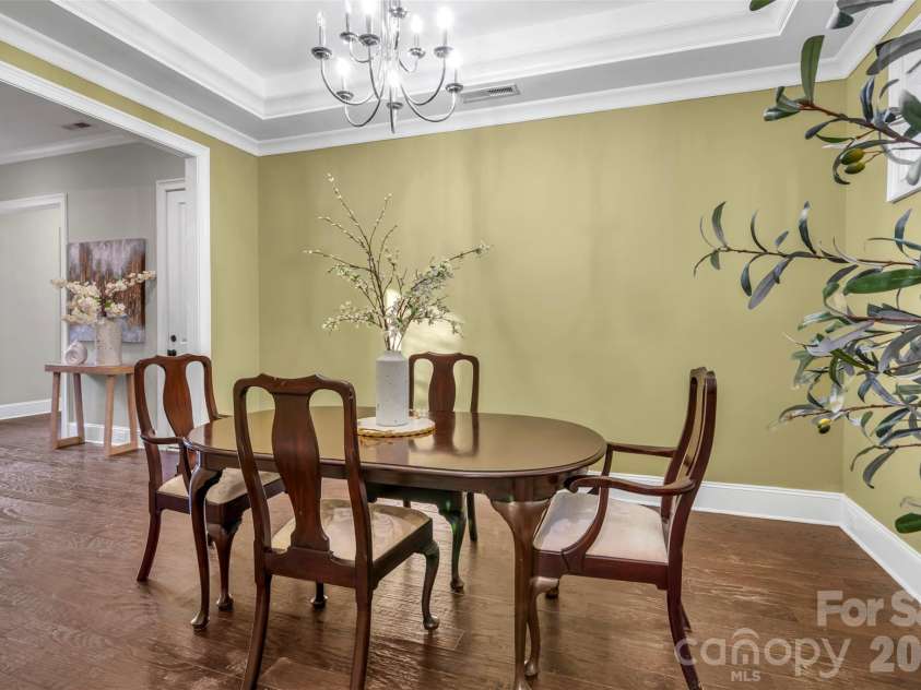131 Boyce Road, Charlotte, NC 28211.  MLS# CAR4313027, YatesRealty ID 8671. 