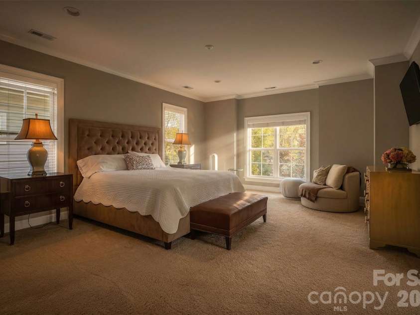 131 Boyce Road, Charlotte, NC 28211.  MLS# CAR4313027, YatesRealty ID 8671. 