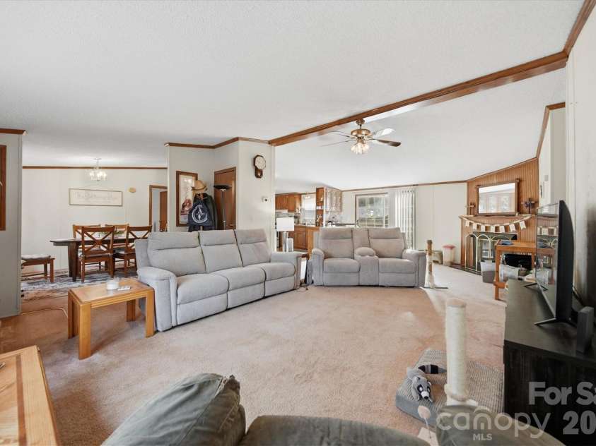 107 10th Street, Hildebran, NC 28637.  MLS# CAR4349714, YatesRealty ID 8672. 