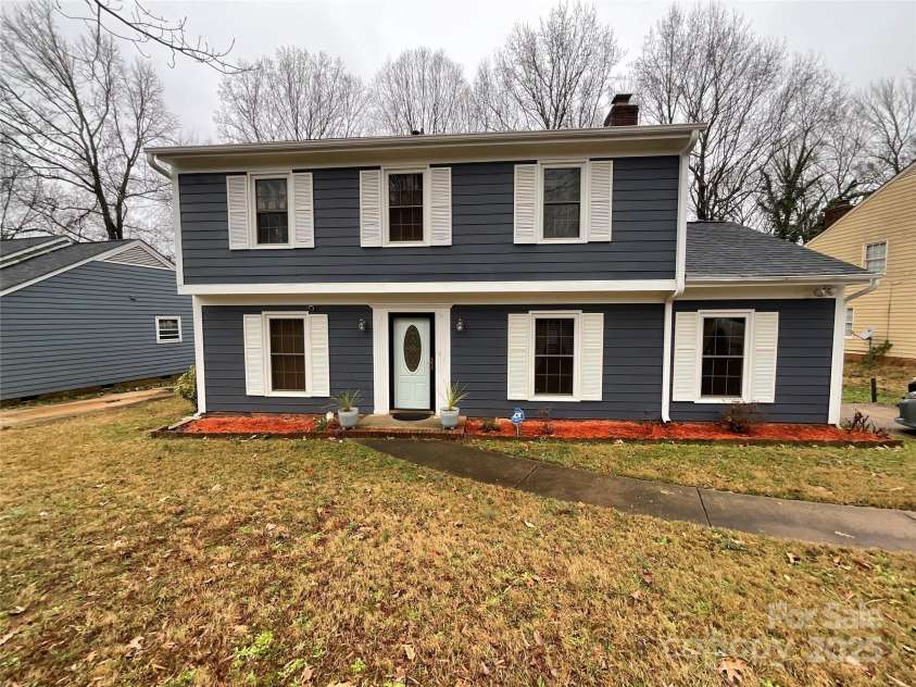 4922 Rivergreen Lane, Charlotte, NC 28227.  MLS# CAR4223753, YatesRealty ID 8672. 