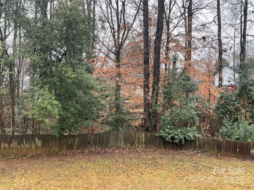 4922 Rivergreen Lane, Charlotte, NC 28227.  MLS# CAR4223753, YatesRealty ID 8672. 