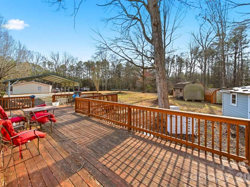 109 10th Street, Hildebran, NC 28637.  MLS# CAR4352124, YatesRealty ID 8673. 