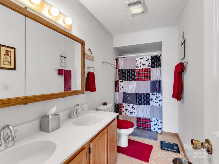 278 Barber Hill Drive, Waynesville, NC 28786.  MLS# CAR4224563, YatesRealty ID 8673. 