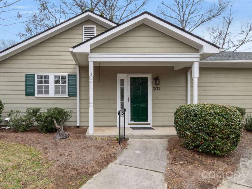 2712 New Hamlin Way, Charlotte, NC 28210.  MLS# CAR4206222, YatesRealty ID 8674. 