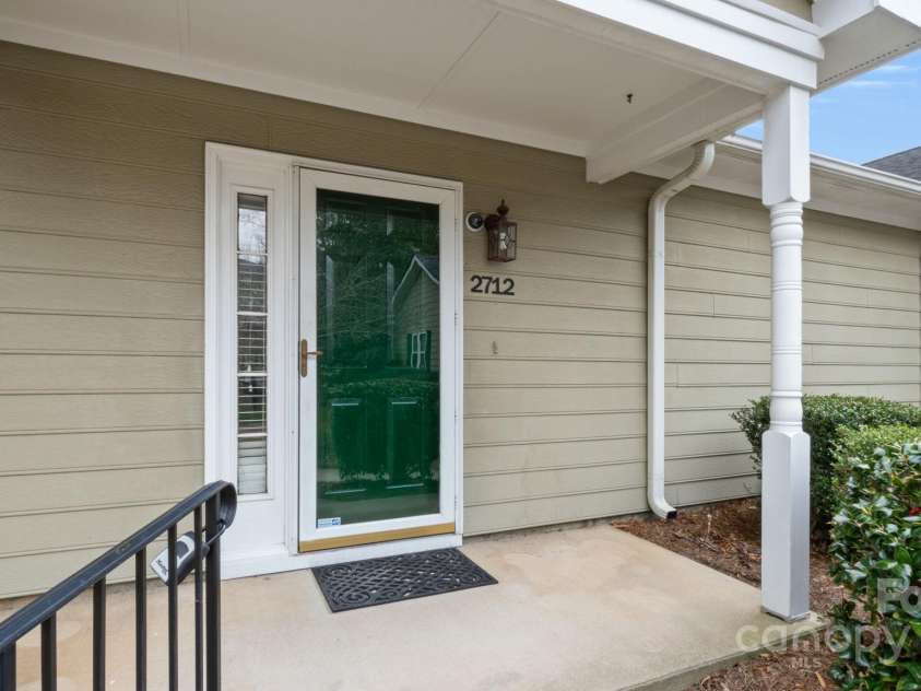 2712 New Hamlin Way, Charlotte, NC 28210.  MLS# CAR4206222, YatesRealty ID 8674. 