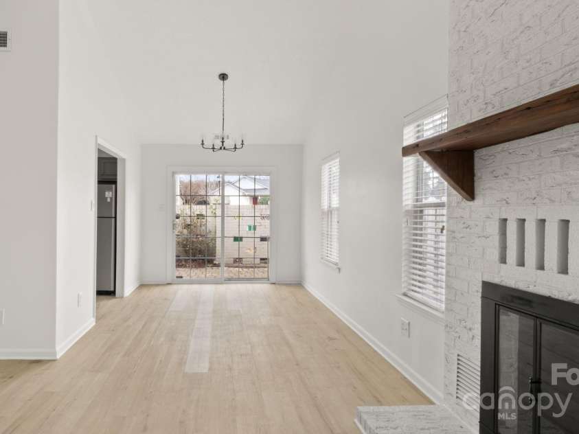 2712 New Hamlin Way, Charlotte, NC 28210.  MLS# CAR4206222, YatesRealty ID 8674. 